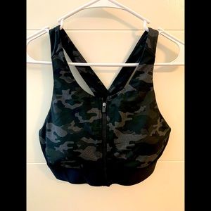 Fabletics Women’s Sports Bra size Large
